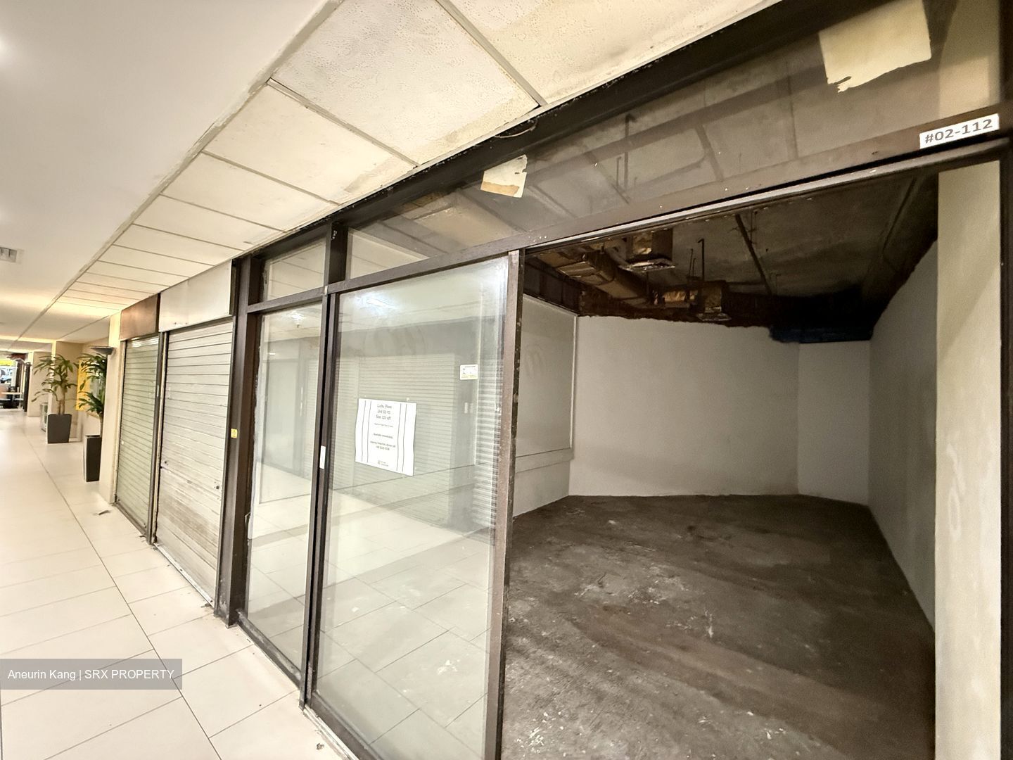 Lucky Plaza (D9), Retail #576209061